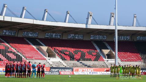 Комисия в БФС се събира по неотложност поради Локо Сф и Спартак (Варна) 
