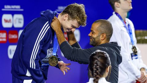 Тони Паркър награди Леон Маршан на Световното в Сингапур