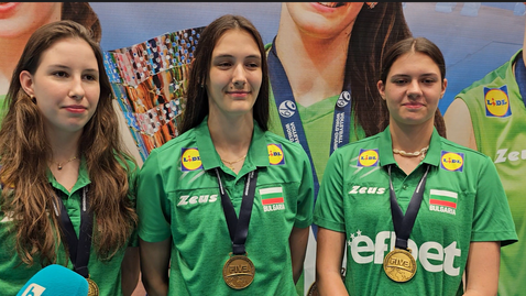 Волейболните ни шампионки: Огромни емоции, неописуемо, не мислим, че скоро ще осъзнаем какво се случи