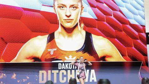 Какво ще се случи с Дакота Дичева и PFL след сделката с Джейк Пол