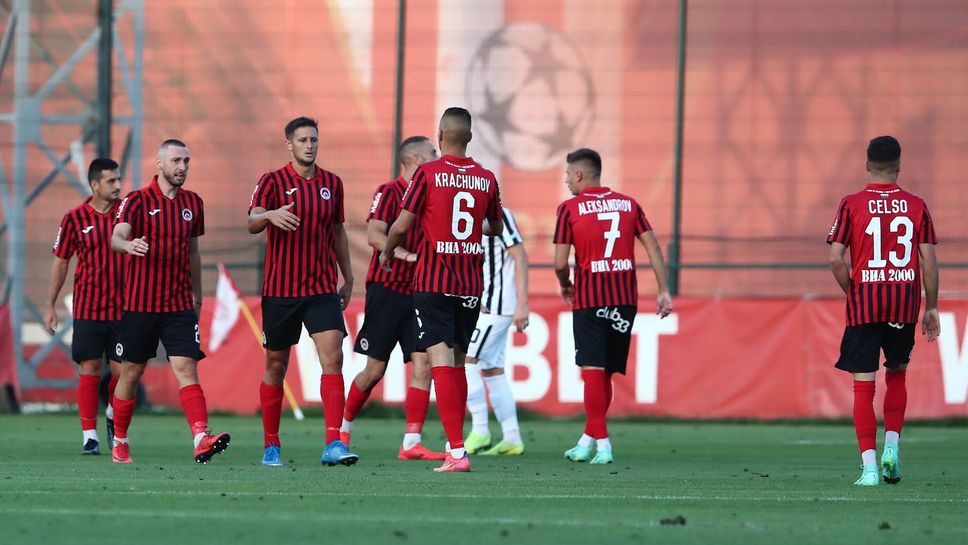 Локо (София) уреди контрола, до дни столичани ще обявят името на нов спонсор