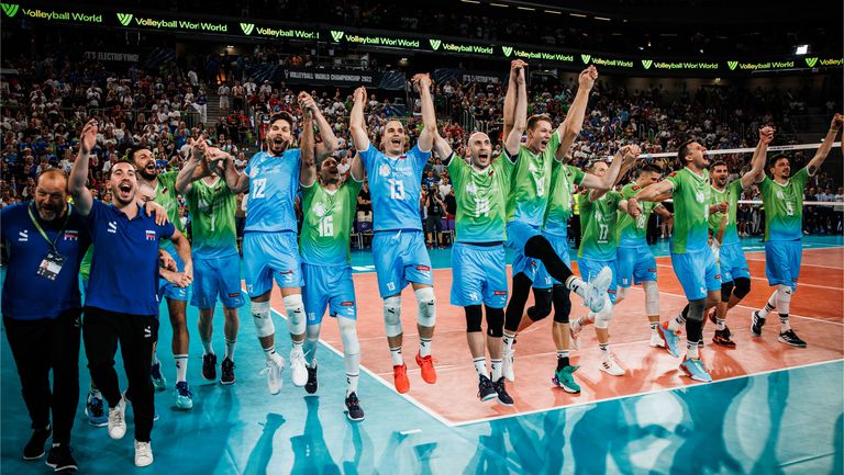 Националният волейболен отбор на Словения се класира напред към 1/8-финалите