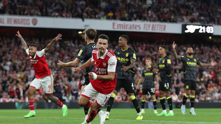 Арсенал постигна петата си поредна победа от началото на новия