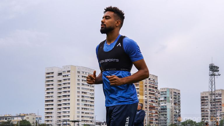 Клуб от Саудитска Арабия проявява сериозен интерес към централния защитник