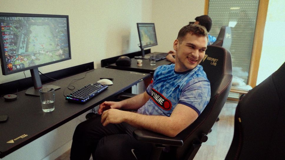 Отборът на Божидар "bzm" Богданов с проблеми на старта на TI 25