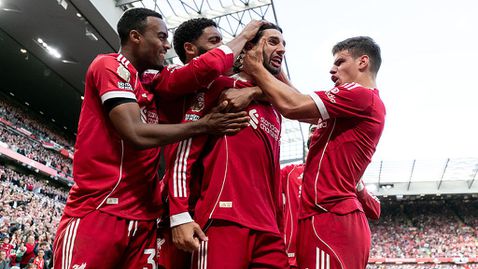 Ливърпул матира Арсенал на "Анфийлд" с брилянтен гол на Собослай