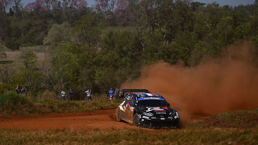 8 кратният световен шампион Себастиен Ожие Тойота спечели рали Парагвай 10