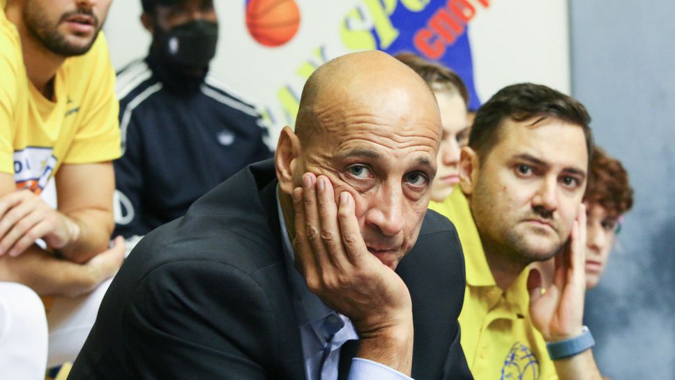 Тони Дечев: Трябва ни много време, за да заприличаме на отбор