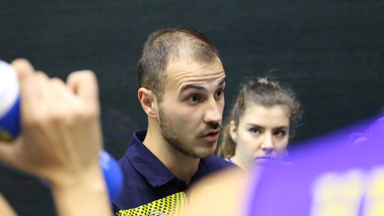 Старши-треньорът на Марица (Пловдив) Борислав Крачанов говори след първия мач