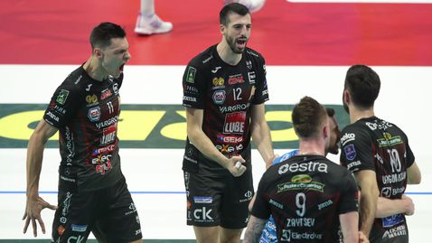 Супер Алекс Николов със 17 точки, Лубе на финал за Суперкупата на Италия