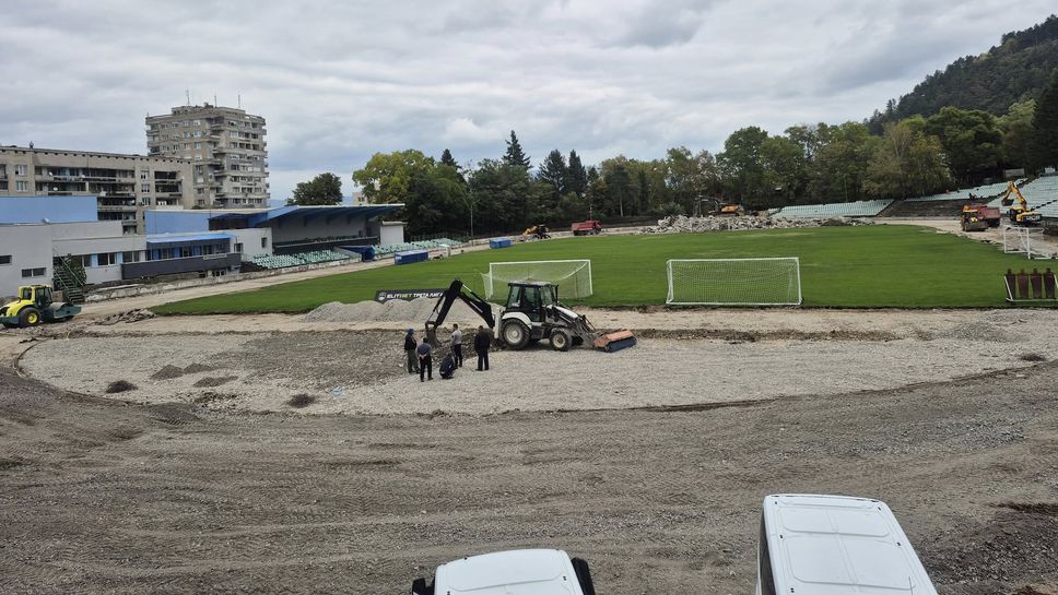 С три проекта на обща стойност 10 милиона лева ще бъде обновен стадион "Осогово" в Кюстендил