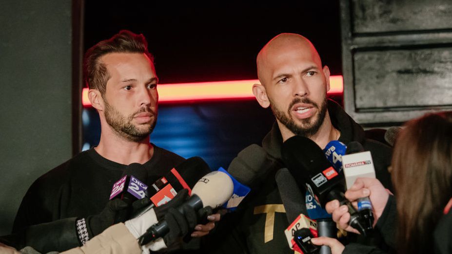 Инфлуенсърът Aндрю Тейт в бойните спортове обяви завръщане в бойните