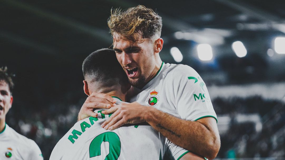 Пламен Андреев се върна на пейката, а Сантандер спечели с единствения си точен удар