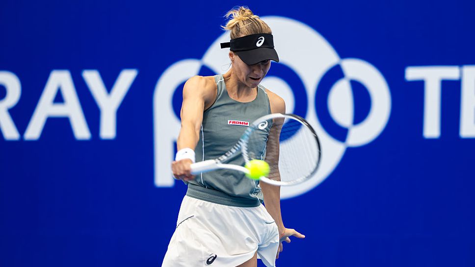 Защитаващата титлата си Виктория Голубич Швейцария се класира за полуфиналите