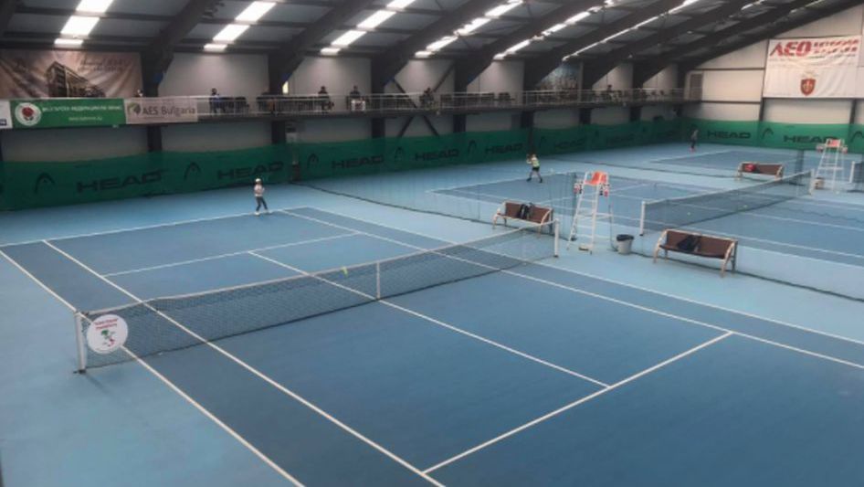 Заради COVID-19 се отлагат някои първенства по тенис на закрито