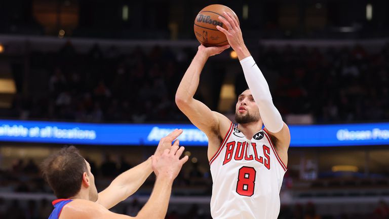 Чикаго надигра Детройт със 132 118 като домакин а Зак Лавин