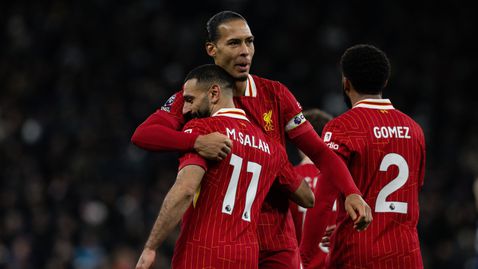 Салах и Ван Дайк ще преподпишат с Ливърпул за еднакъв срок