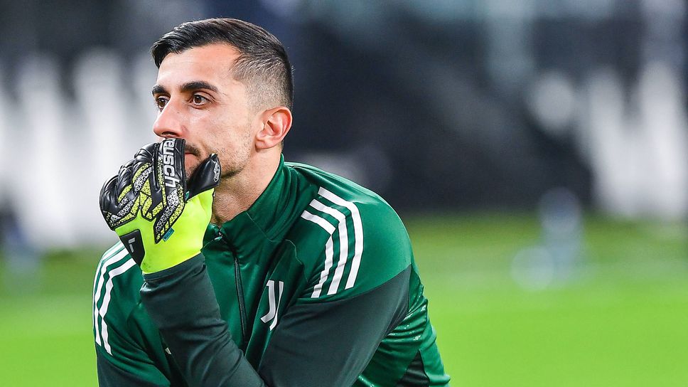 Ювентус няма да позволи на вратаря Матия Перин да се