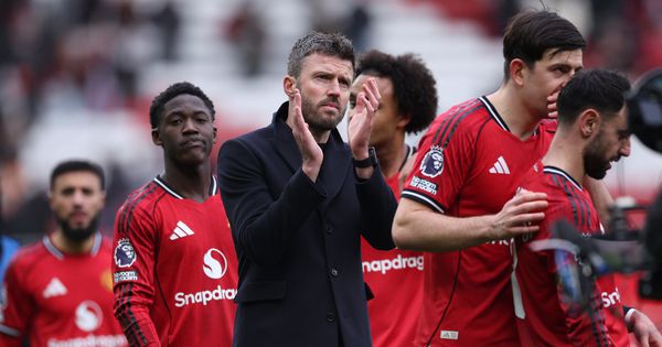 Old Traford gori: Junajted za Ligu šampiona, Lids za opstanak!