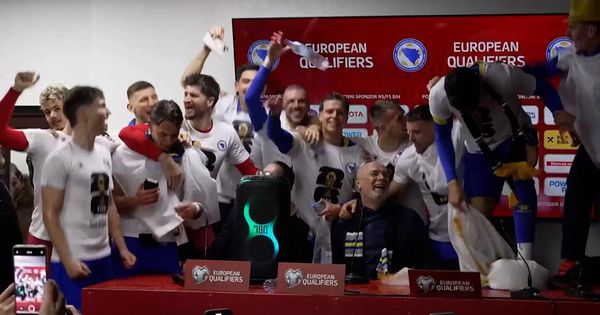 Ludnica na konferenciji: Igrači Bosne uleteli sa zvučnikom i prekinuli selektora i nastao je haos