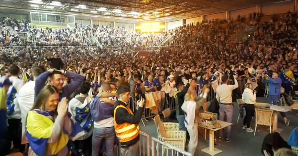 Na hiljade ljudi izašlo na ulice! Bosanci ostvarili veliki san: Ovo je istorijski momenat, ovo ćemo do kraja života pamtiti