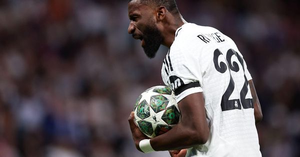 "Da li bi trebalo da mu se izvinim što me je ostavio živog?"