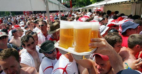 Ameri će hapsiti sve koji na Mundijalu budu kupovali pivo navijačima od 20 godina!