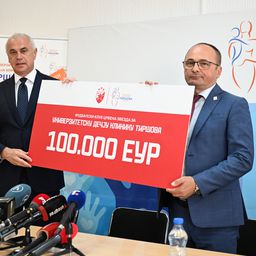 Zvezda donirala 100.000 evra Dečjoj klinici u Tiršovoj