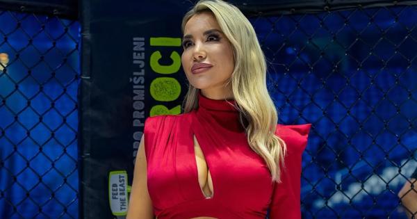 Hrvatska voditeljka raspametila Srbe na FNC u Beogradu: Obukla haljinu koja otkriva sve /FOTO/