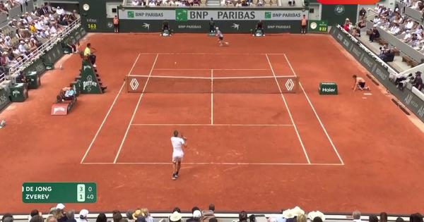 Zverev rutinski do četvrtfinala!
