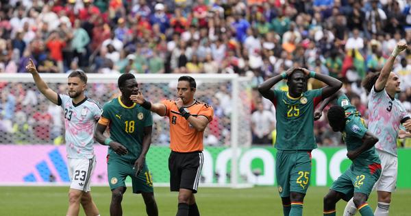 Najkontroverznija odluka na Mundijalu: Da li je sudija oštetio Senegal i penalom u poslednjim trenucima meča poslao Belgiju u osminu finala?! /VIDEO/
