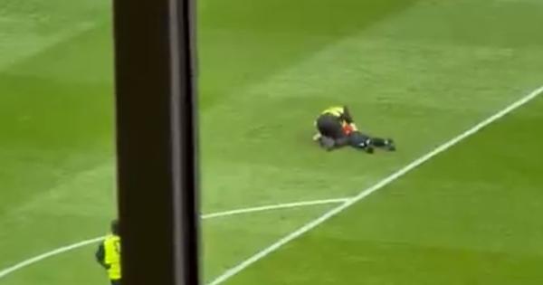 Prekid na Mundijalu koji niko nije ni pomislio da može da se dogodi! /VIDEO/