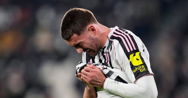 Novi, duži rok za Vlahovića! Evo kada se procenjuje povratak i zašto ima samo jedan poziv za transfer