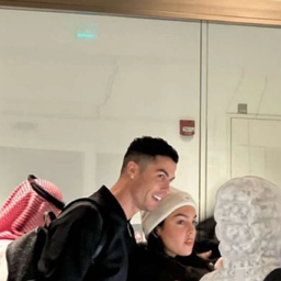 Ronaldo stigao u Saudijsku Arabiju: Portugalac nasmejanog lica "doleteo po milione" /VIDEO/