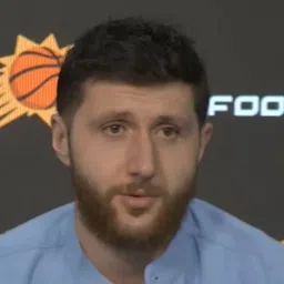 "Nemoj ni da završiš pitanje!" Jusuf Nurkić prekinuo novinara na konferenciji za medije /VIDEO/