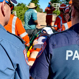 Australijski sportista se našao oči u oči sa drugom najotrovnijom zmijom na svetu, a ovaj potez ga je spasio smrti /FOTO/