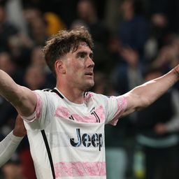 Vlahović odbio pravo bogatstvo, ali krčka se veliki transfer! Juventus mora da ga pusti, dva velikana se bore za potpis