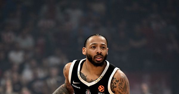 Karlik Džons: Uzbuđen sam što ću biti u Beogradu još dve godine!