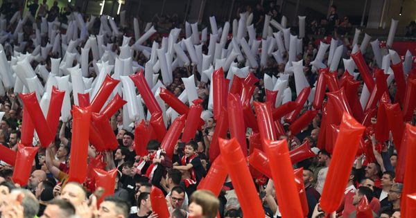 Arena obojena u crveno-belo pred početak derbija: Ovako je izgledala koreografija navijača Zvezde