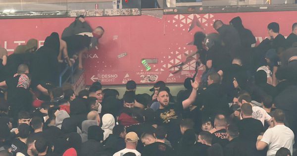 Tuča navijača u Areni: Neviđen incident pred derbi, biju se kaiševima! /FOTO/