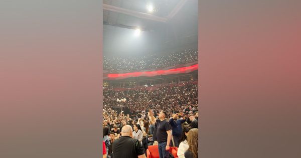 Dirljive scene na poluvremenu!