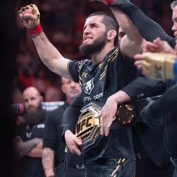 Mahačev je nedodirljiv: Islam sjajnim zahvatom odbranio titulu na UFC 302 – Poarije ponovo poražen! /VIDEO/