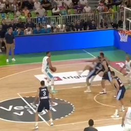 Luka Dončić je čist spektakl! Na pripremnoj utakmici pred SP obrukao Grke za par sekundi /VIDEO/