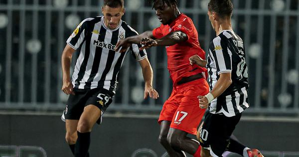 Partizan ne blista, ali je zato odbrana užasna: Roganović i Simić se obrukali kao profesionalni fudbaleri /VIDEO/