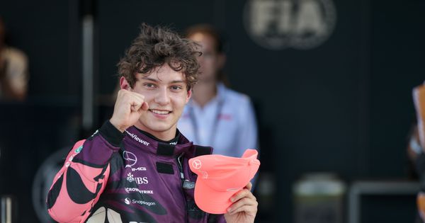 Da li je prednje krilo Mercedesa legalno?