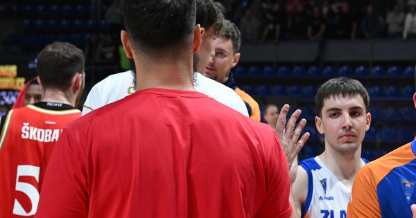 Kalinić i Čibej ponovo oči u oči: Evo kako su reagovali kada su naleteli jedan na drugog u Pioniru /VIDEO/