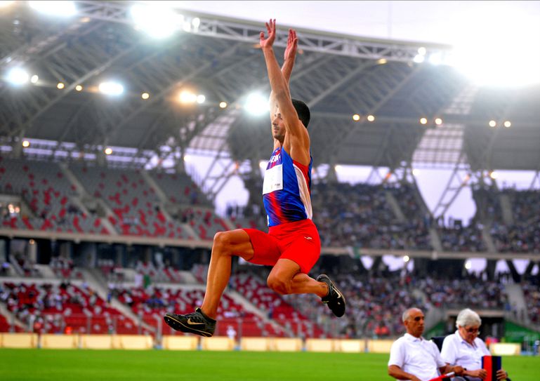 Uspeh i dva kiksa za srpske atletičare: Anić se plasirao u finale, pa zabrinuo navijače, dalje takmičenje NEIZVESNO