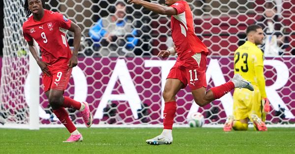 Krah Afrike potpisali njeni sinovi: Švajcarska "žmureći" u osmini finala, senzacionalna zver oterala Lisice sa Mundijala /VIDEO/