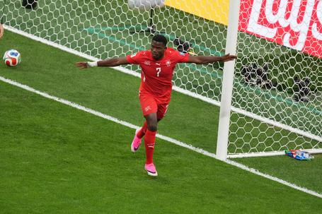 Odigrao sjajan Mundijal, vodio Švajcarsku do četvrtfinala, pa sa 29 godina šokantno izabrao MLS!