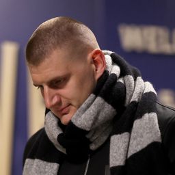 Jokić ponovo oduševio stajlingom: Evo u čemu je Srbin došao na meč protiv Minesote /VIDEO/